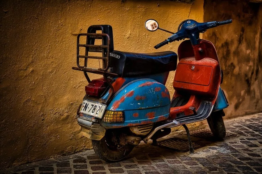 Cómo manejar una Motoneta